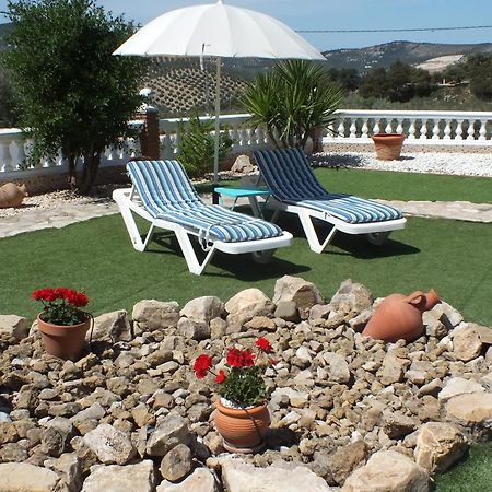 Kayenne Holiday Rentals Iznájar Екстериор снимка