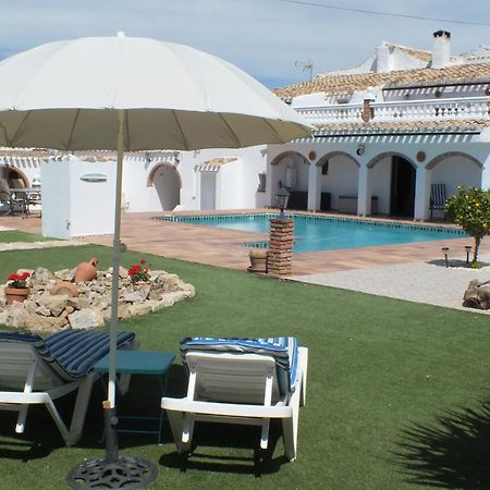 Kayenne Holiday Rentals Iznájar Екстериор снимка