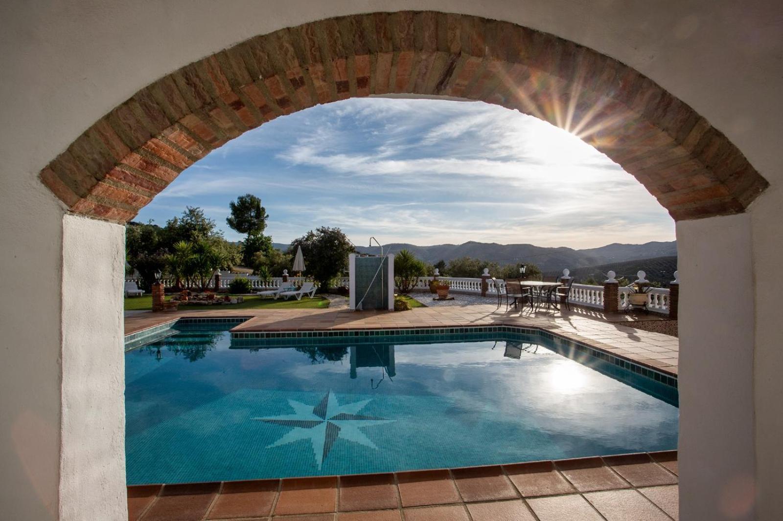 Kayenne Holiday Rentals Iznájar Екстериор снимка