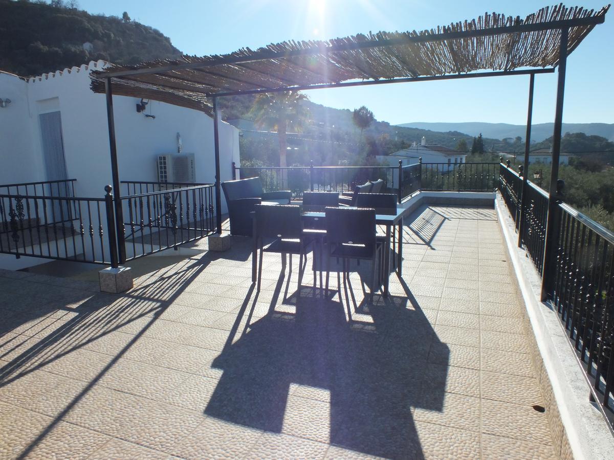 Kayenne Holiday Rentals Iznájar Екстериор снимка