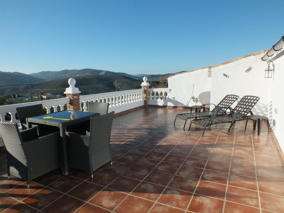 Kayenne Holiday Rentals Iznájar Екстериор снимка