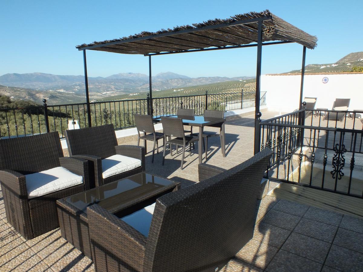 Kayenne Holiday Rentals Iznájar Екстериор снимка