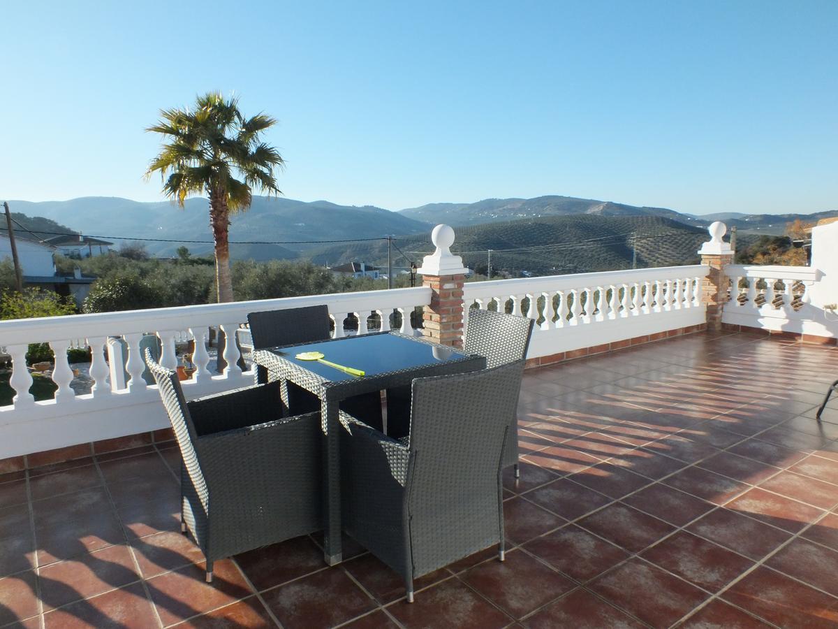 Kayenne Holiday Rentals Iznájar Екстериор снимка