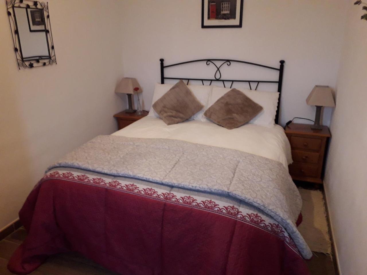 Kayenne Holiday Rentals Iznájar Екстериор снимка